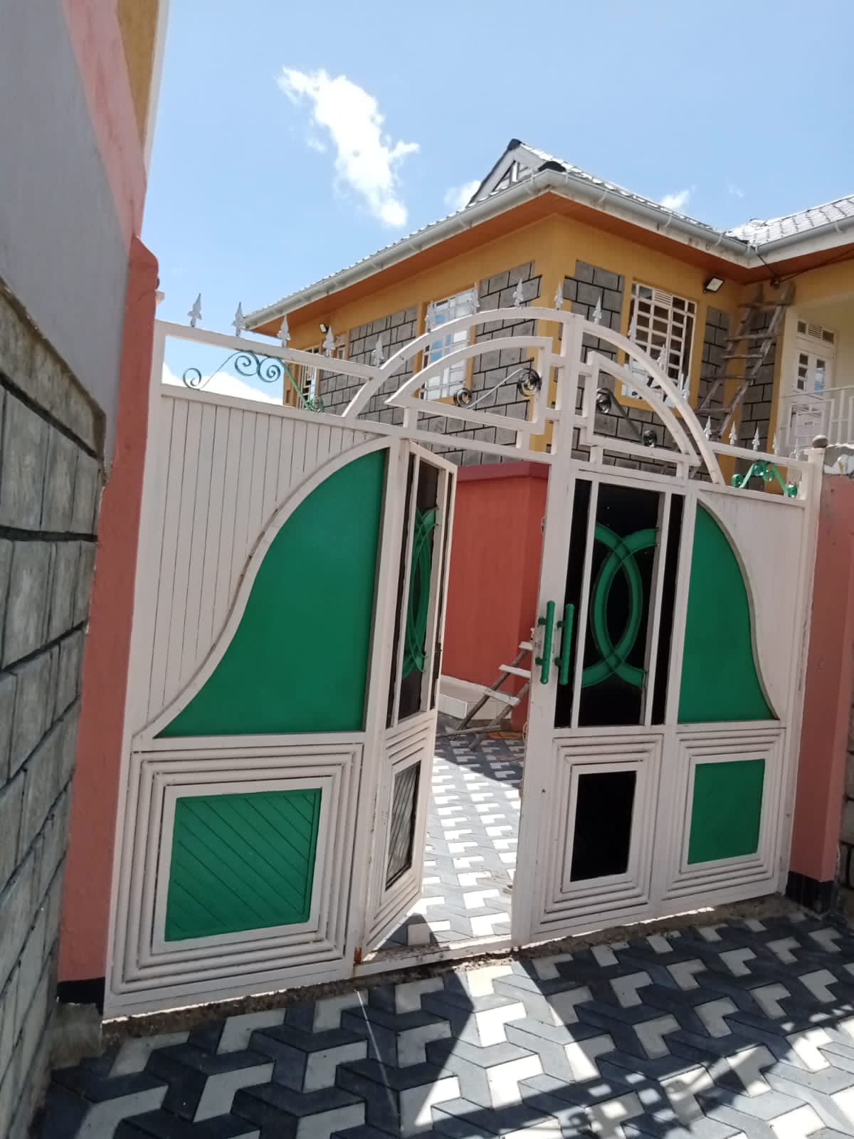 Joska House